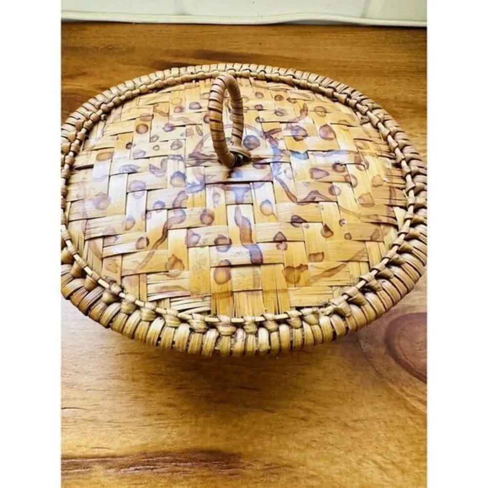 Rattan Turtle Armadillo Basket with Lid ‎ Decorative Box